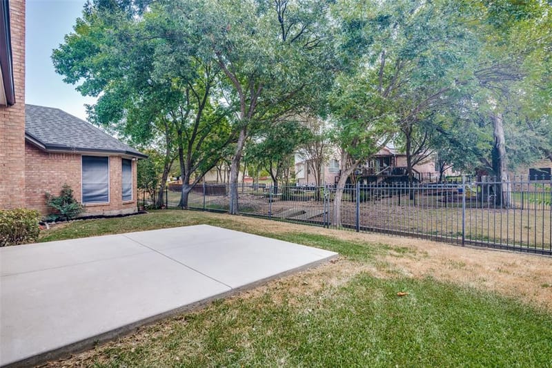 2907 Bluffview Drive, Garland TX 75043 - Photo 22