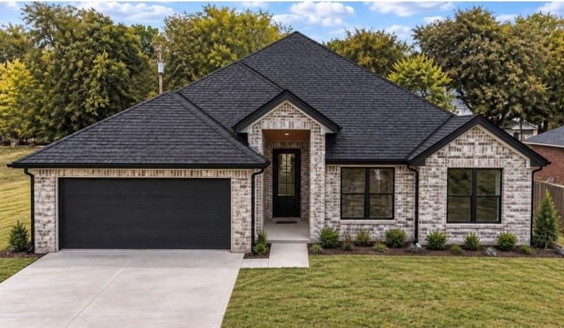 515 Berke Street, Newark TX 76071