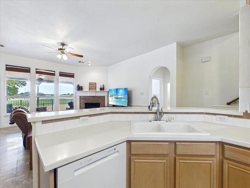 2117 Clubside Drive, Corinth TX 76210 - Photo 9