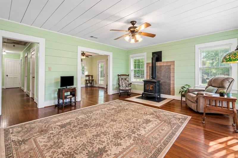 708 E Pine Street, Edgewood TX 75117 - Photo 6