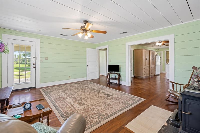 708 E Pine Street, Edgewood TX 75117 - Photo 5