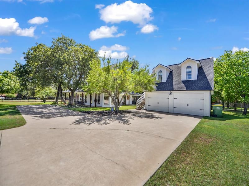 105 Mariah Drive, Weatherford TX 76087 - Photo 3