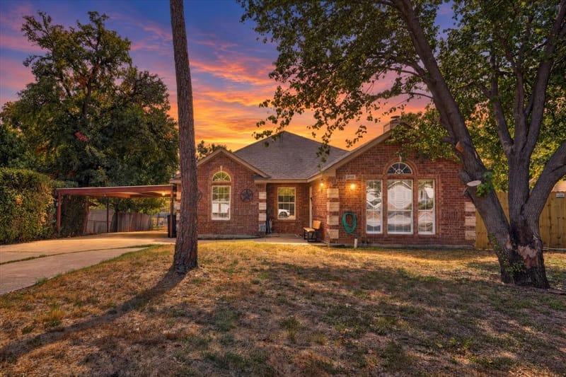 5413 Cornell Avenue, River Oaks TX 76114