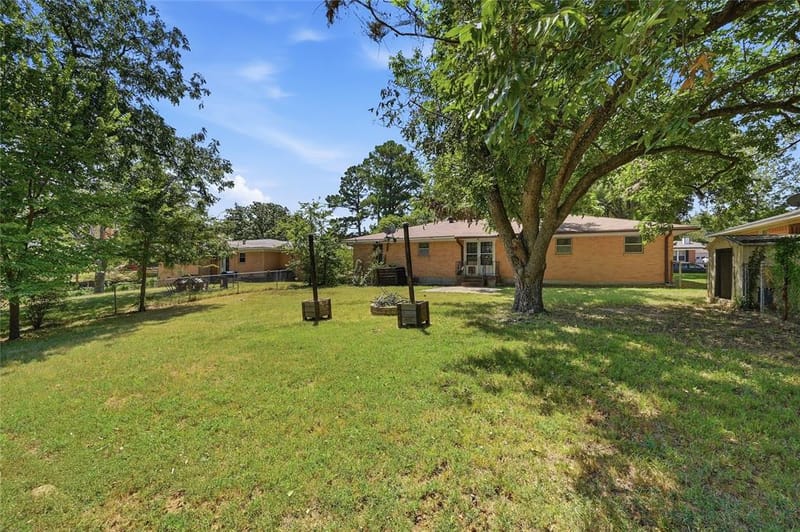 1303 Lafayette Drive, Denison TX 75020 - Photo 28