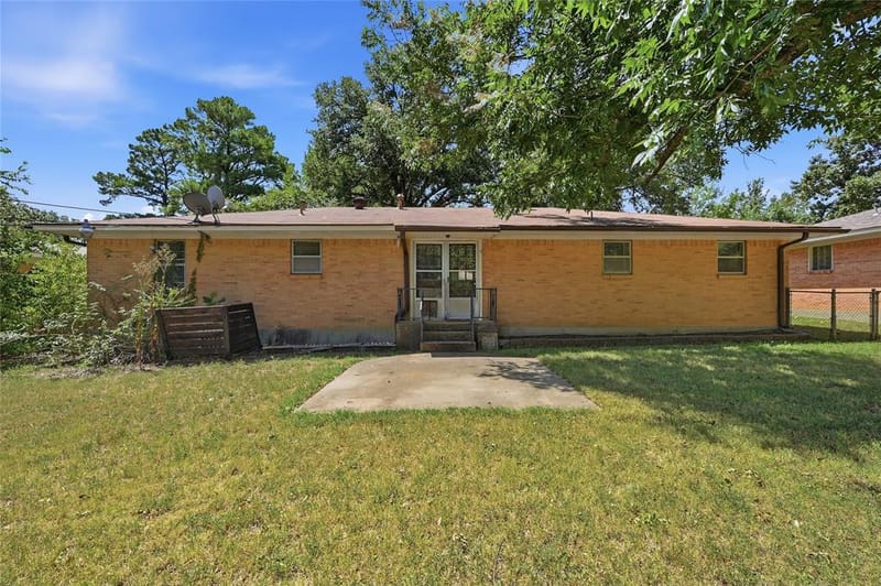 1303 Lafayette Drive, Denison TX 75020 - Photo 24