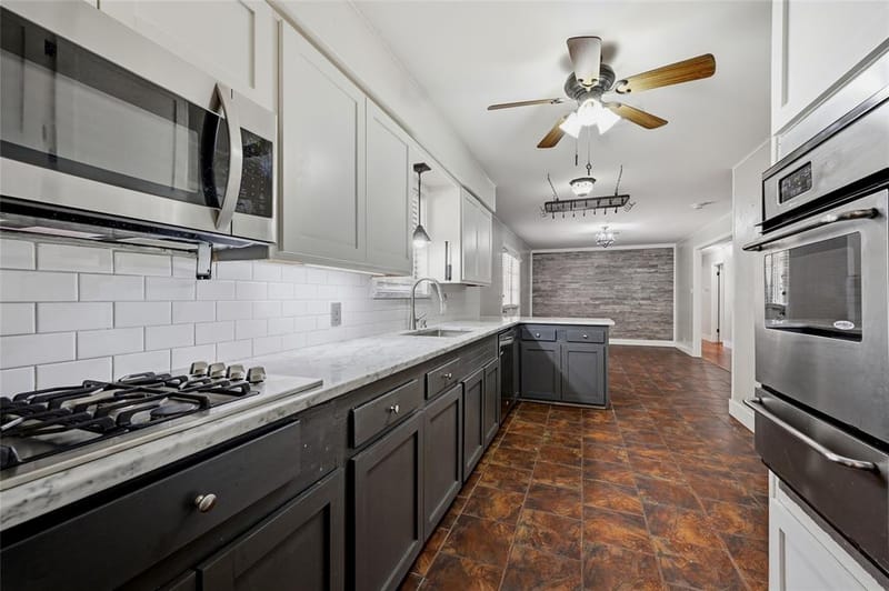 1303 Lafayette Drive, Denison TX 75020 - Photo 11