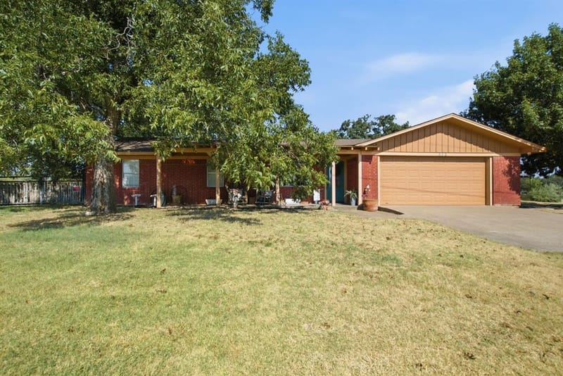 311 Dennis Road, Lipan TX 76462 - Photo 23