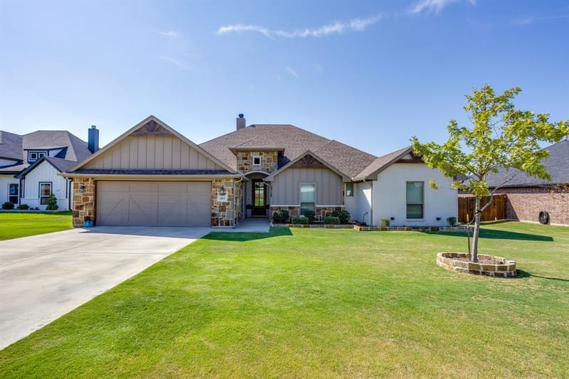 103 Tall Pine Drive, Godley TX 76044