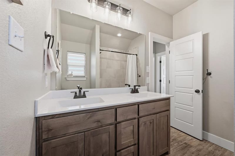 110 Oak View Drive, Godley TX 76044 - Photo 17