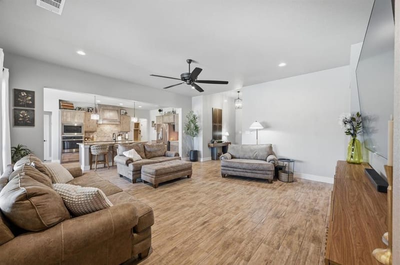 110 Oak View Drive, Godley TX 76044 - Photo 11