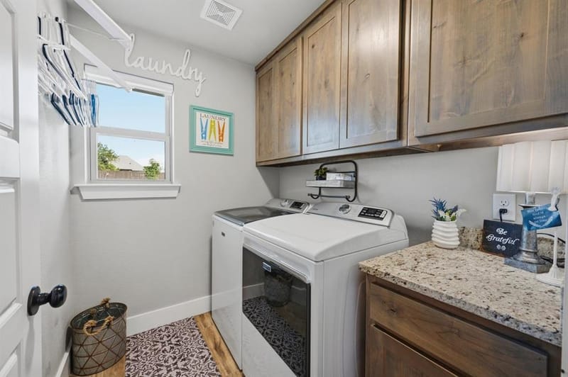 110 Oak View Drive, Godley TX 76044 - Photo 19
