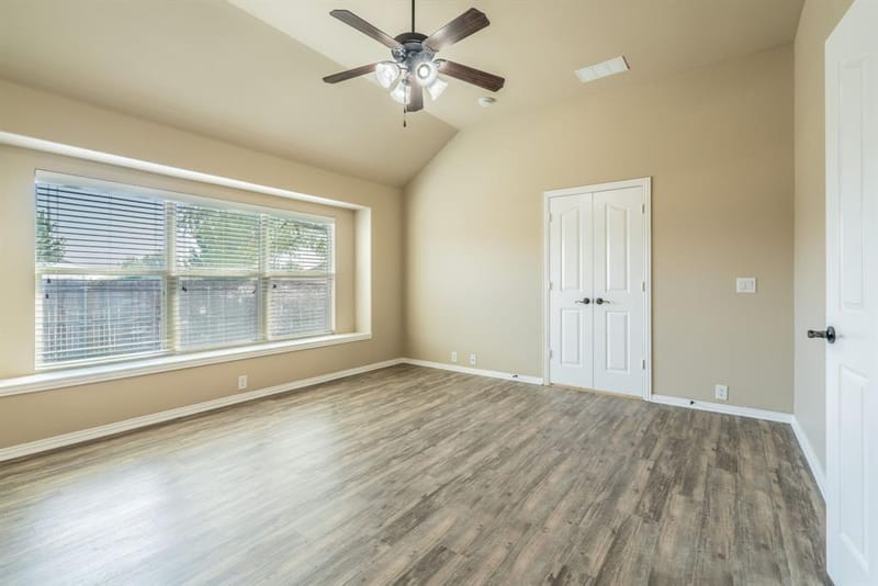 712 Cheryl Street, Crowley TX 76036 - Photo 12