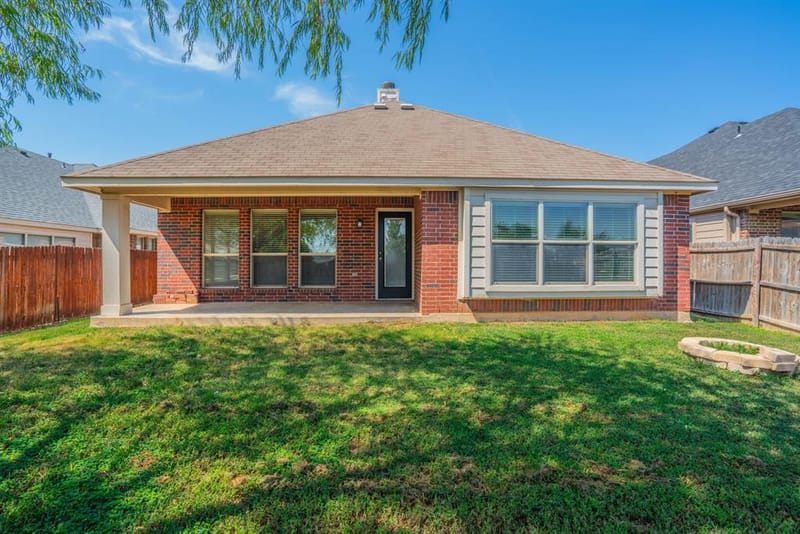 712 Cheryl Street, Crowley TX 76036 - Photo 24