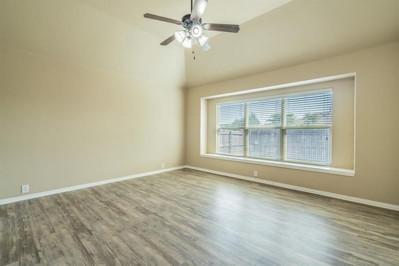 712 Cheryl Street, Crowley TX 76036 - Photo 10