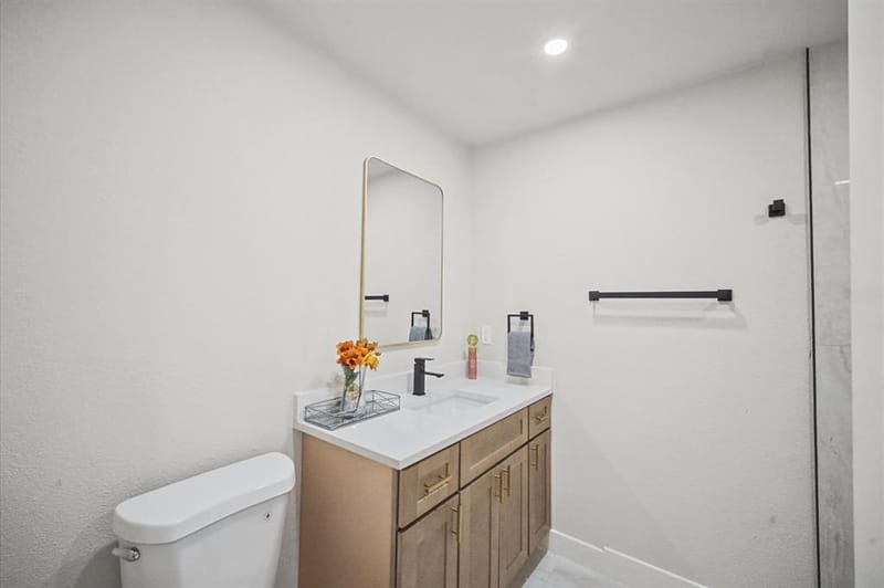 3225 Collins Boulevard, Garland TX 75044 - Photo 16