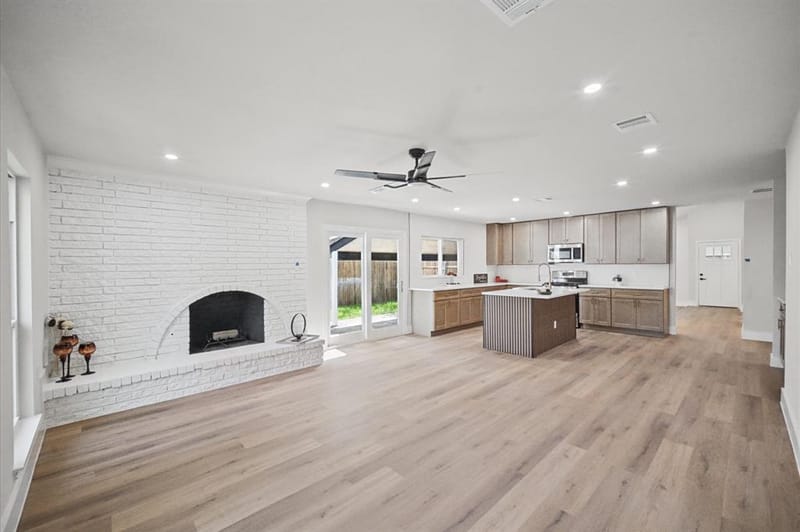 3225 Collins Boulevard, Garland TX 75044 - Photo 12