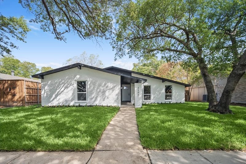 3225 Collins Boulevard, Garland TX 75044