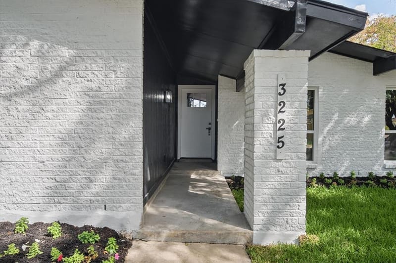 3225 Collins Boulevard, Garland TX 75044 - Photo 4