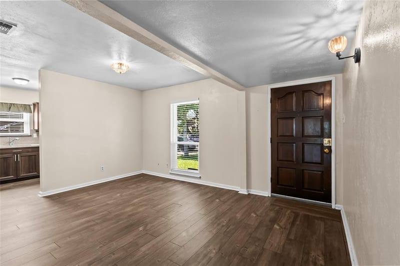 3505 S Columbine Lane, Grand Prairie TX 75052 - Photo 6