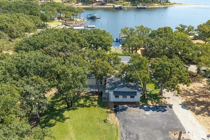 1599 Country Club Road, Bowie TX 76230