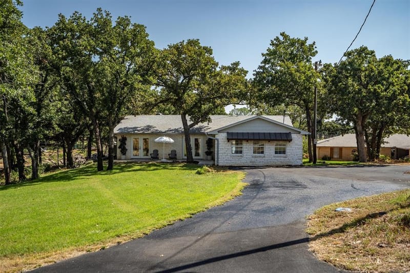 1599 Country Club Road, Bowie TX 76230 - Photo 40