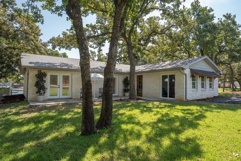 1599 Country Club Road, Bowie TX 76230 - Photo 4