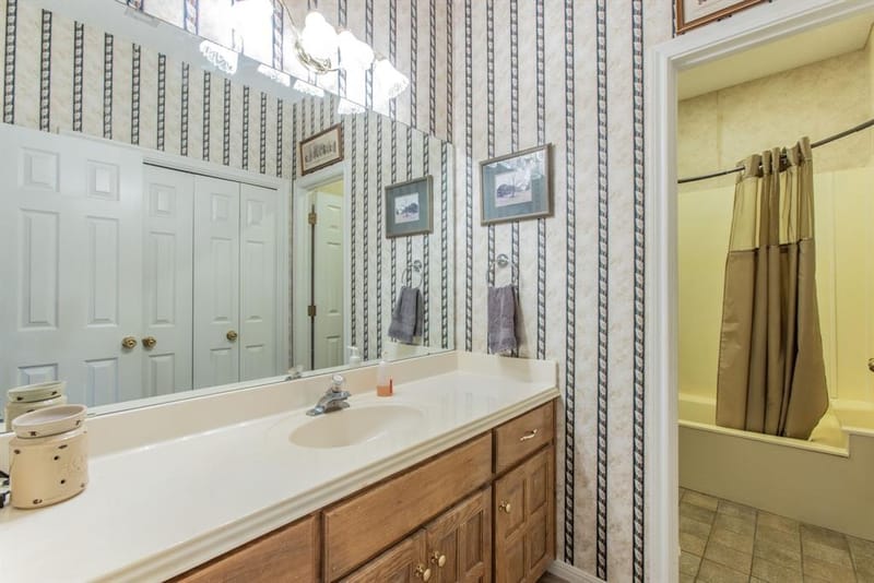 704 Saratoga Drive, Robinson TX 76706 - Photo 15