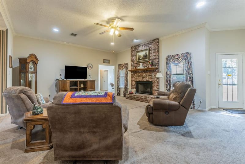 704 Saratoga Drive, Robinson TX 76706 - Photo 4