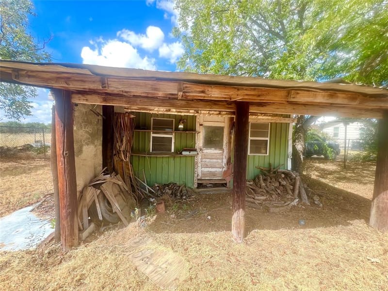 502 N Sixth Street, Bangs TX 76823 - Photo 27