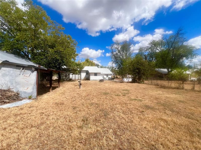 502 N Sixth Street, Bangs TX 76823 - Photo 30