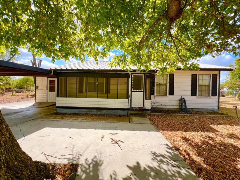 502 N Sixth Street, Bangs TX 76823 - Photo 31