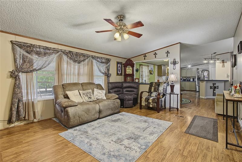 6005 Vinery Lane, Joshua TX 76058