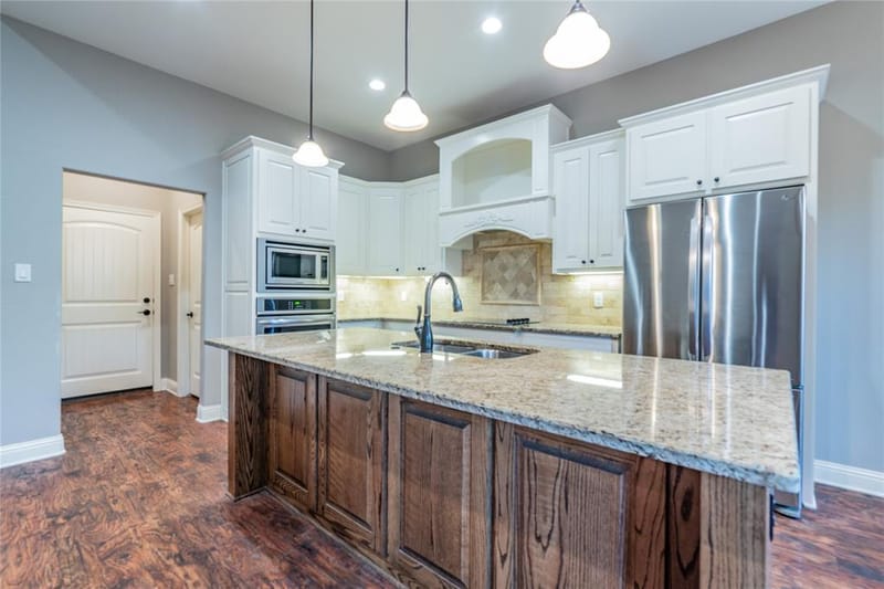 3005 Dry Creek Court, Decatur TX 76234 - Photo 7