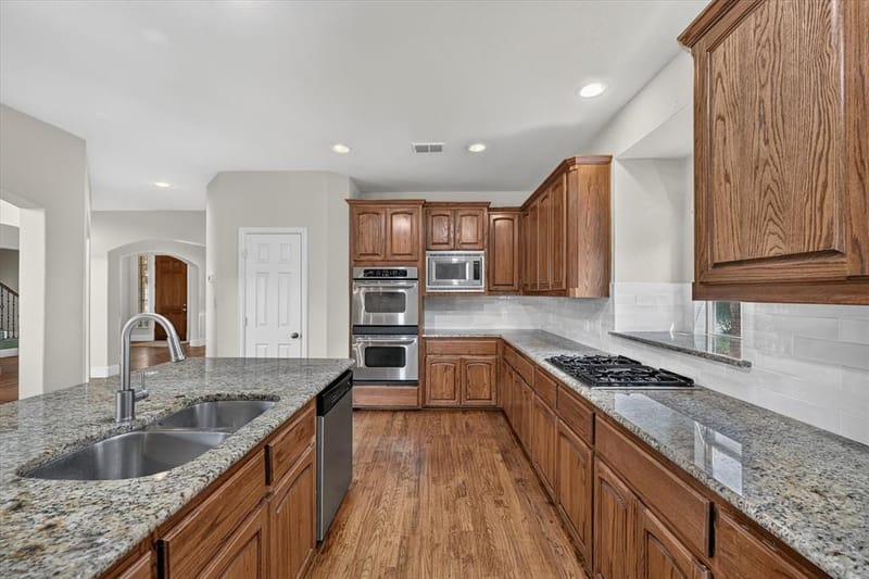 14899 Daneway Drive, Frisco TX 75035 - Photo 12