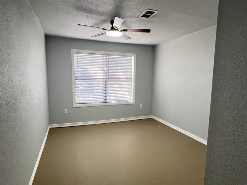 725 E Main Street, Denison TX 75021 - Photo 13