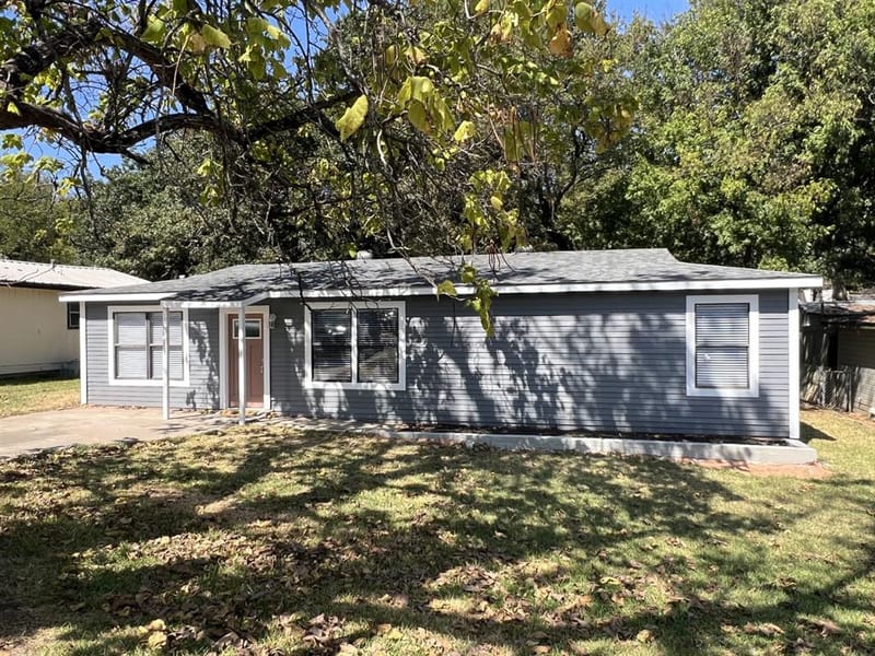 725 E Main Street, Denison TX 75021