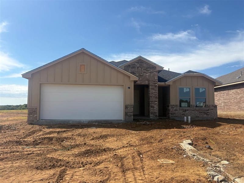 2404 Acacia Road, Keene TX 76031 - Photo 4