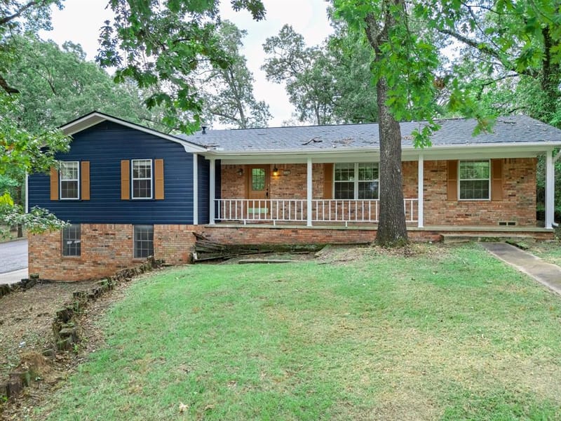 516 Azalea Lane, Mount Pleasant TX 75455