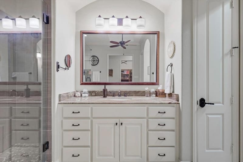 2809 Creekway Drive, Carrollton TX 75010 - Photo 20