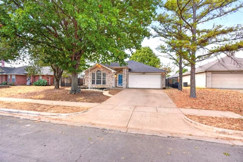 1150 Marc Street, Burleson TX 76028 - Photo 2
