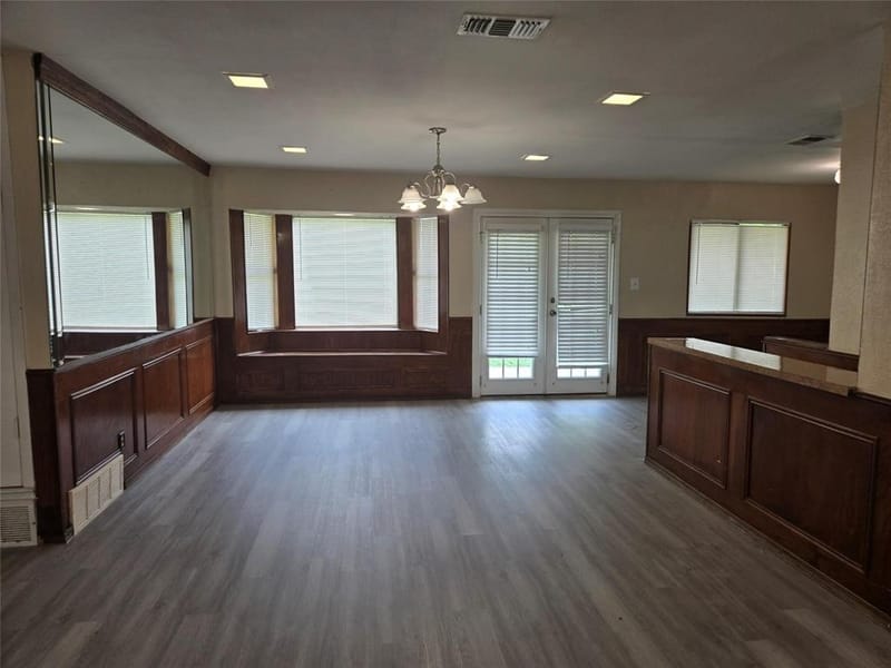 502 Moonlight Drive, Garland TX 75040 - Photo 2