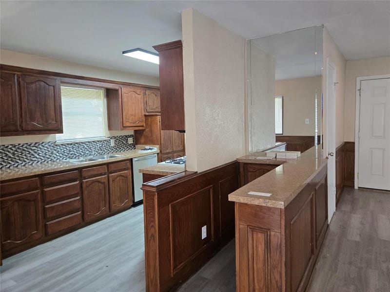 502 Moonlight Drive, Garland TX 75040 - Photo 4