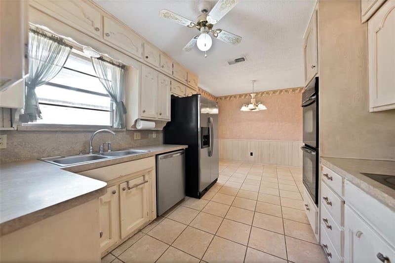 2004 Stefani Court, Arlington TX 76013 - Photo 12