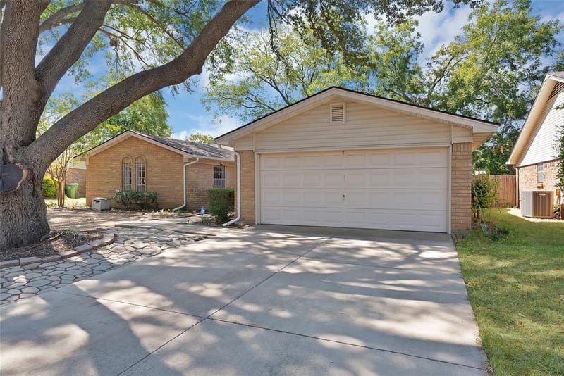 2004 Stefani Court, Arlington TX 76013
