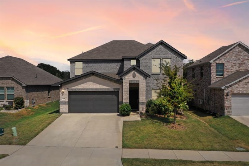 233 Luna Lane, Lake Dallas TX 75065