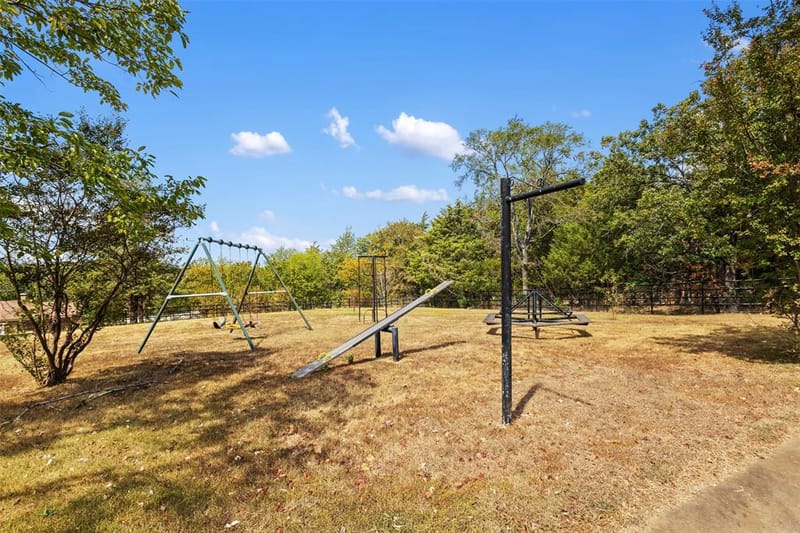 668 Cleve Cole Road, Denison TX 75021 - Photo 32