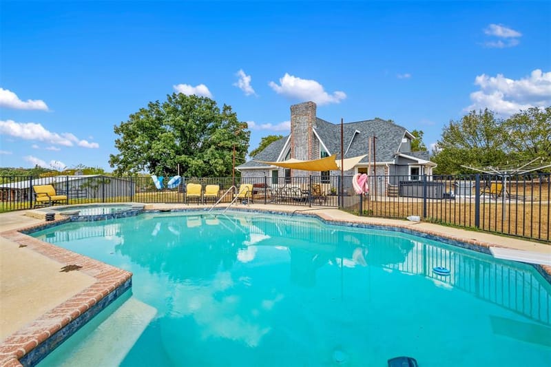 668 Cleve Cole Road, Denison TX 75021