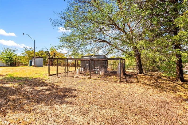 668 Cleve Cole Road, Denison TX 75021 - Photo 38