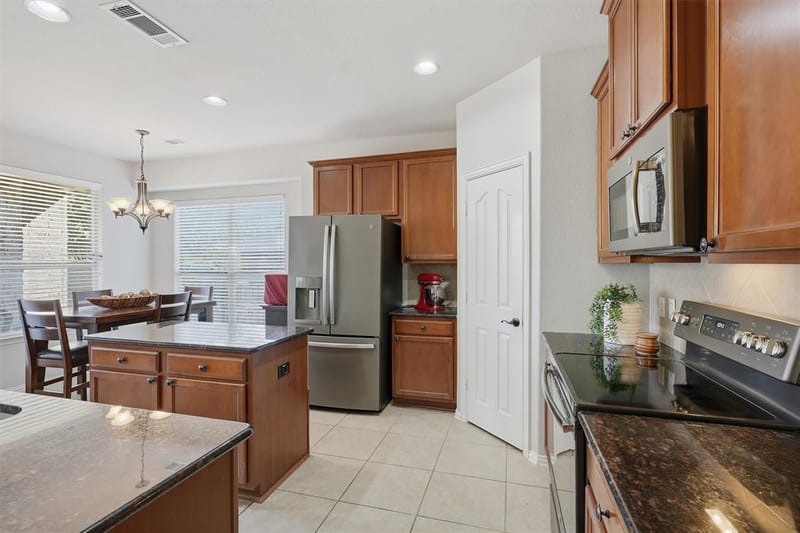 305 Mossy Oak Trail, Fort Worth TX 76131 - Photo 4