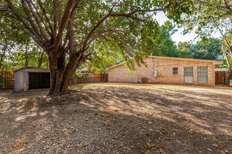 2212 Piedmont Street, Irving TX 75061 - Photo 23